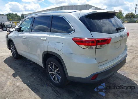 2018 Toyota Highlander Xle из США, поврежденный, VIN 5TDKZRFH6JS541567